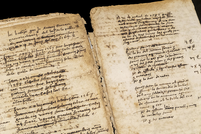 Recuperado el primer libro sacramental de la Parroquia de la Pobla de Montornès